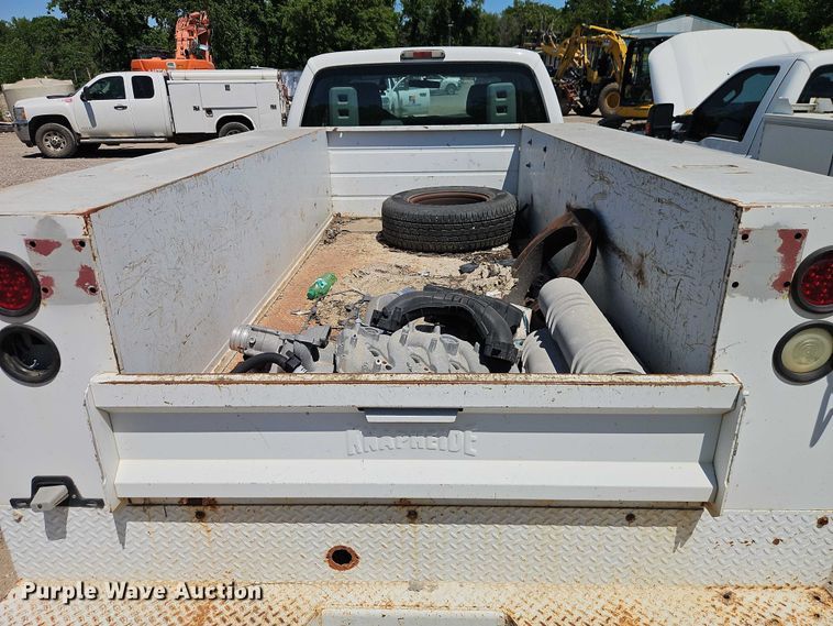 image for item EO7310 2011 Ford F350 Super Duty Ext. Cab utility bed pickup truck