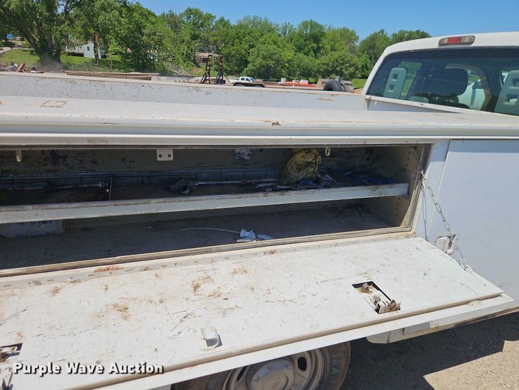 image for item EO7310 2011 Ford F350 Super Duty Ext. Cab utility bed pickup truck
