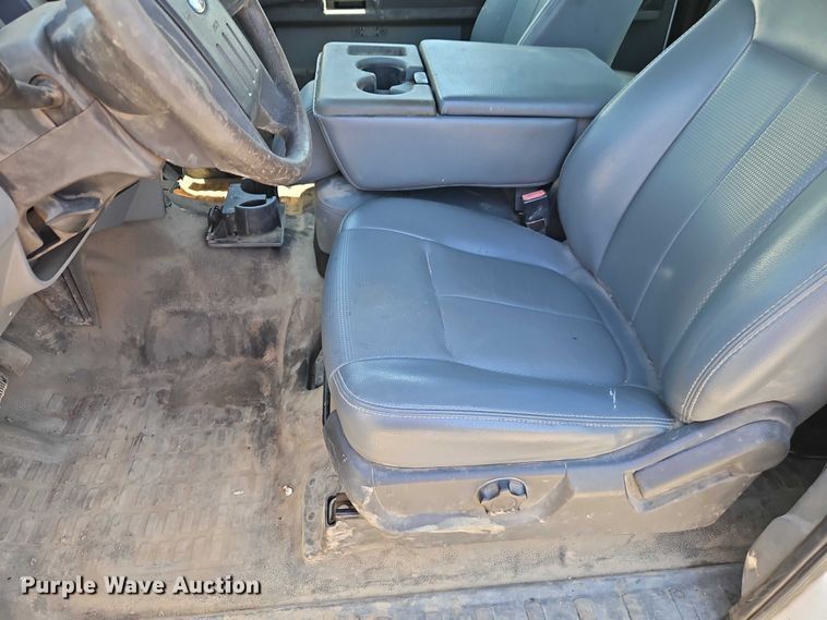 image for item EO7310 2011 Ford F350 Super Duty Ext. Cab utility bed pickup truck
