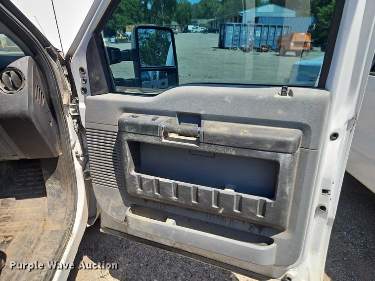 image for item EO7311 2014 Ford F350 Super Duty Ext. Cab utility bed pickup truck