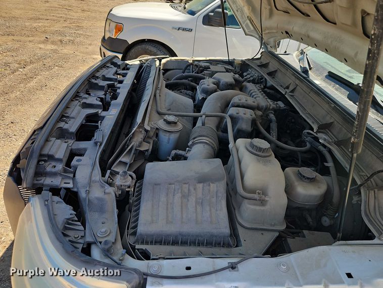 image for item EO7311 2014 Ford F350 Super Duty Ext. Cab utility bed pickup truck
