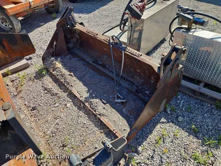image for item EO7341 Bobcat skid steer four-in-one bucket