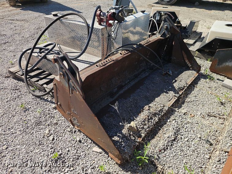 image for item EO7341 Bobcat skid steer four-in-one bucket
