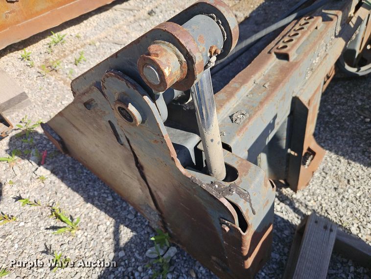 image for item EO7341 Bobcat skid steer four-in-one bucket
