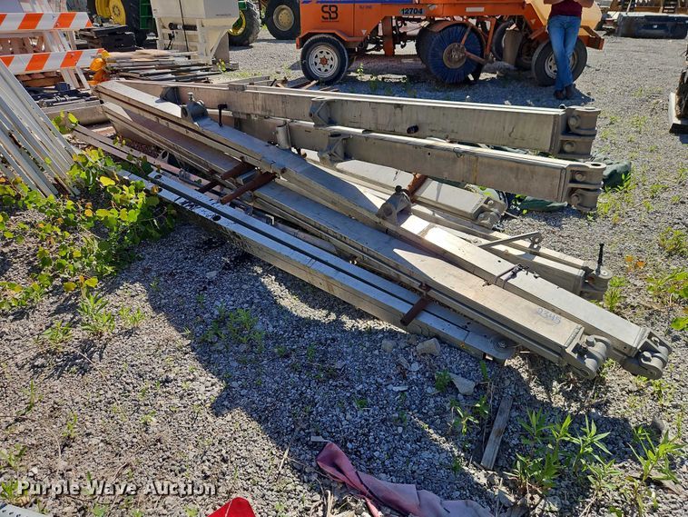 image for item EO7342 Smooth Trac paving beams