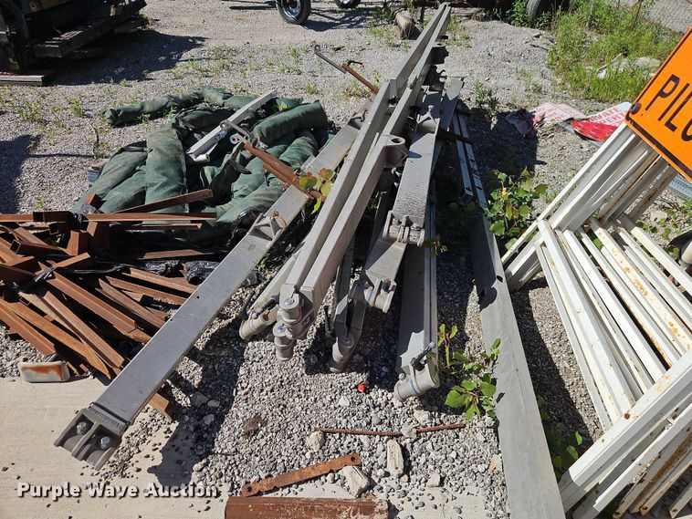 image for item EO7342 Smooth Trac paving beams
