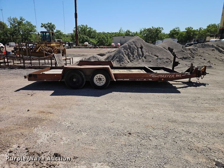 image for item EO7344 1995 Tow Master T-10 PAN equipment trailer