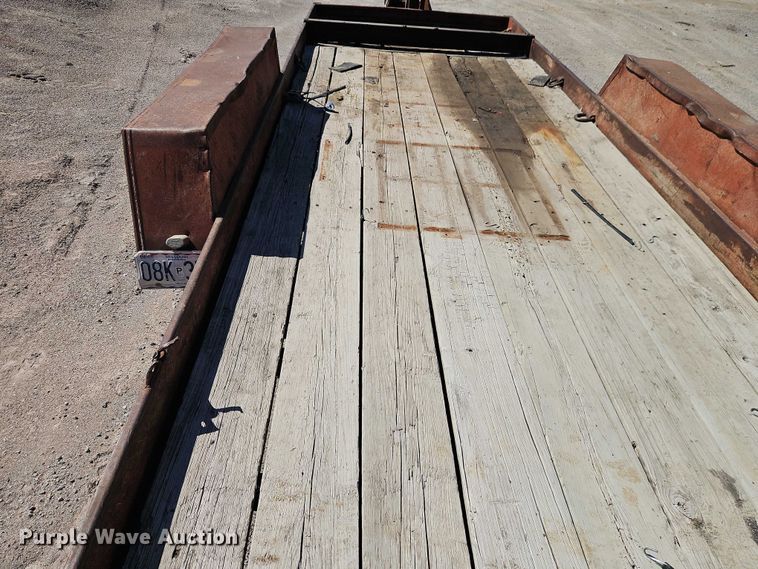 image for item EO7344 1995 Tow Master T-10 PAN equipment trailer