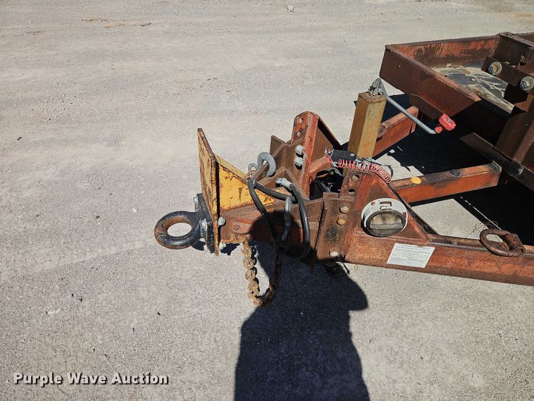 image for item EO7344 1995 Tow Master T-10 PAN equipment trailer
