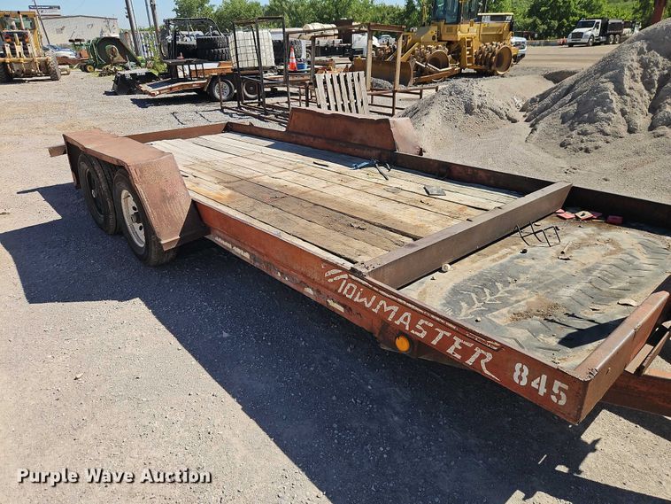 image for item EO7344 1995 Tow Master T-10 PAN equipment trailer
