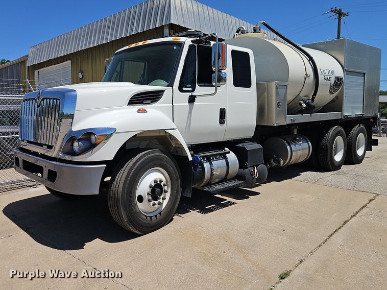 image for item EO7349 2016 International WorkStar 7400 sewer jetter truck