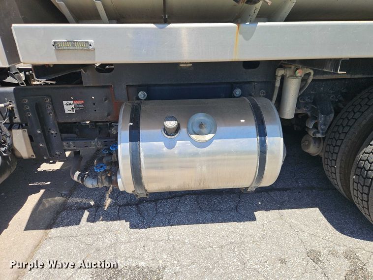 image for item EO7349 2016 International WorkStar 7400 sewer jetter truck
