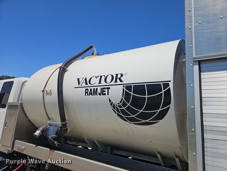 image for item EO7349 2016 International WorkStar 7400 sewer jetter truck