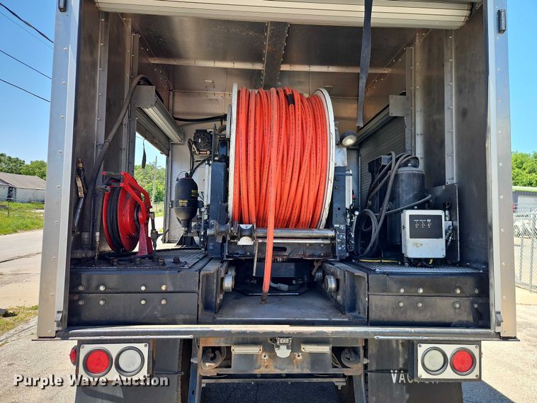 image for item EO7349 2016 International WorkStar 7400 sewer jetter truck