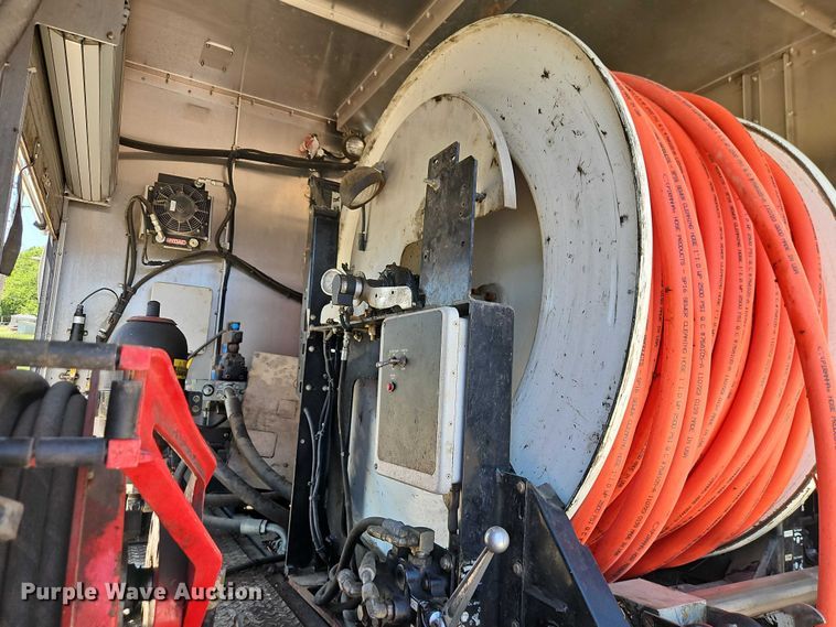 image for item EO7349 2016 International WorkStar 7400 sewer jetter truck