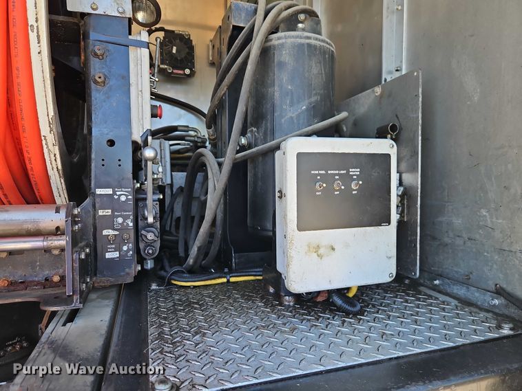 image for item EO7349 2016 International WorkStar 7400 sewer jetter truck