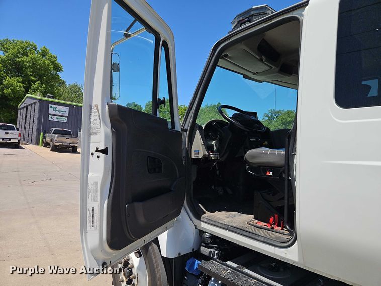 image for item EO7349 2016 International WorkStar 7400 sewer jetter truck