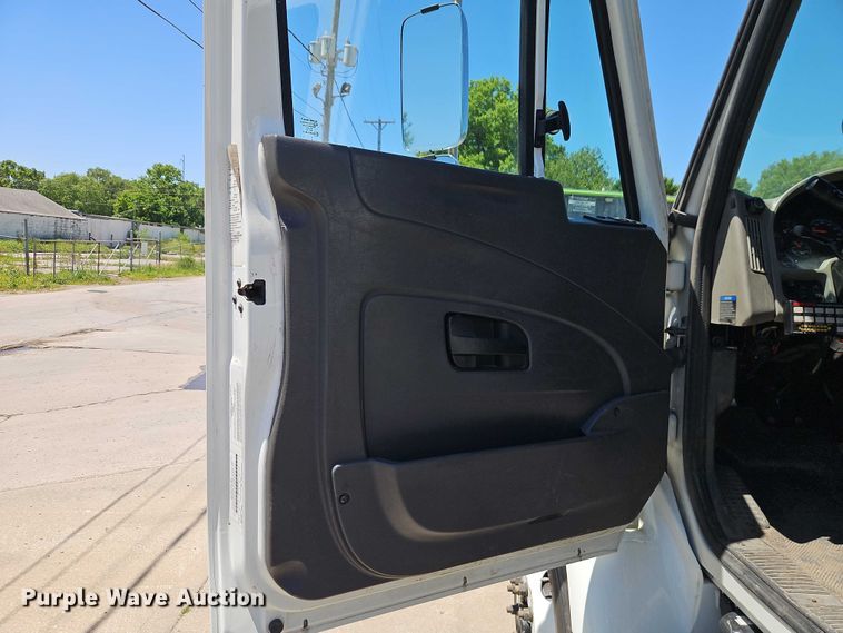 image for item EO7349 2016 International WorkStar 7400 sewer jetter truck