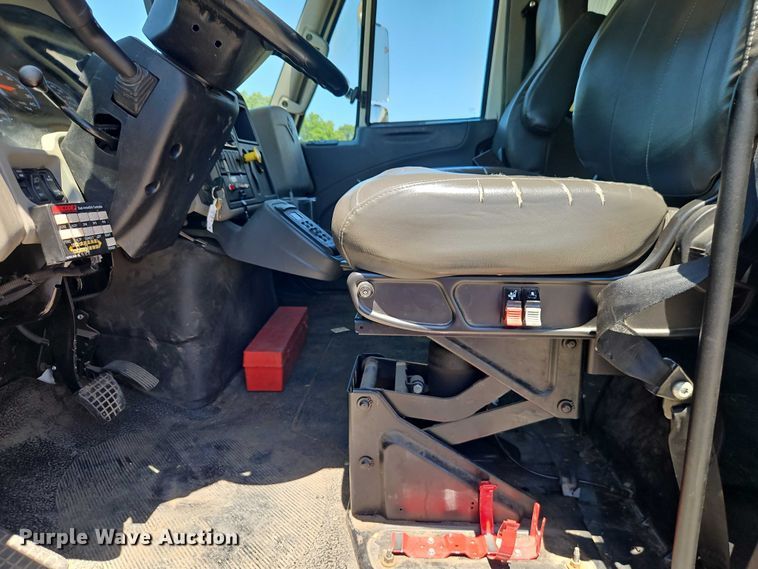 image for item EO7349 2016 International WorkStar 7400 sewer jetter truck