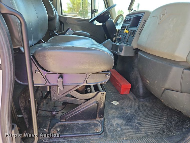 image for item EO7349 2016 International WorkStar 7400 sewer jetter truck