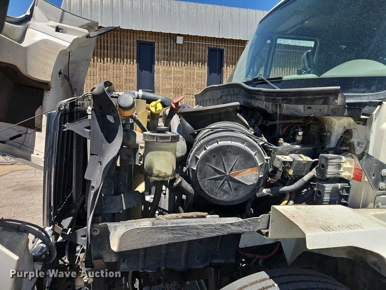 image for item EO7349 2016 International WorkStar 7400 sewer jetter truck