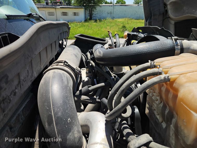 image for item EO7349 2016 International WorkStar 7400 sewer jetter truck