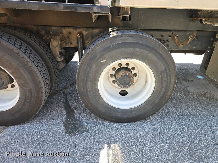 image for item EO7349 2016 International WorkStar 7400 sewer jetter truck