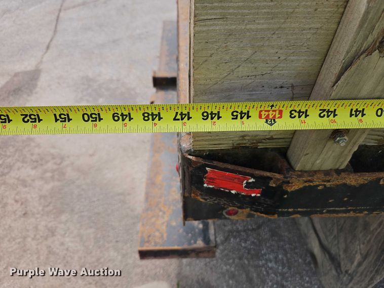 image for item EO7353 2018 Ford F350 Super Duty flatbed pickup truck