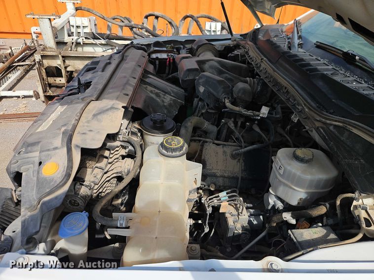 image for item EO7353 2018 Ford F350 Super Duty flatbed pickup truck