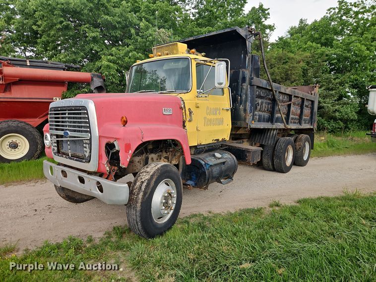 1978 Ford 9000 dump truck