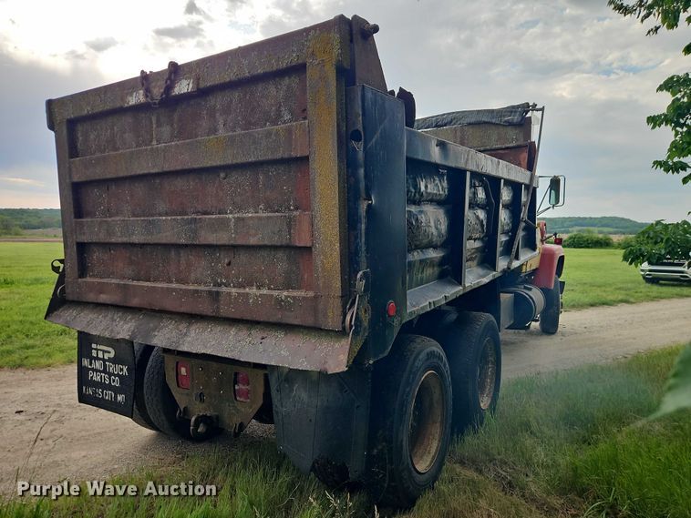 image for item EO7354 1978 Ford 9000 dump truck