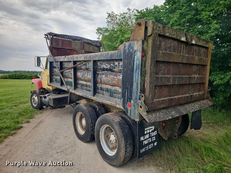 image for item EO7354 1978 Ford 9000 dump truck
