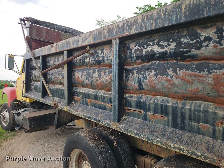 image for item EO7354 1978 Ford 9000 dump truck