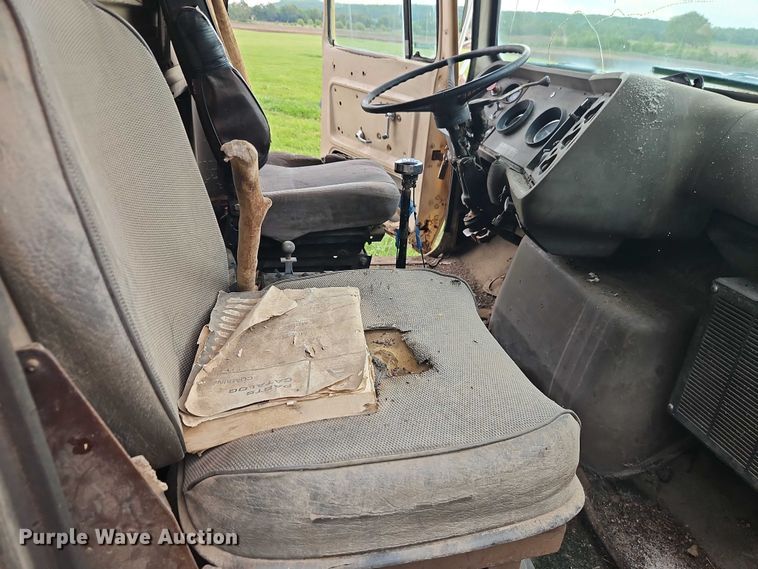 image for item EO7354 1978 Ford 9000 dump truck