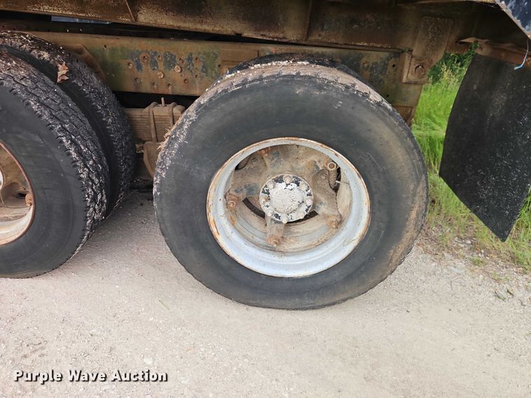 image for item EO7354 1978 Ford 9000 dump truck