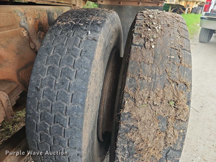 image for item EO7354 1978 Ford 9000 dump truck