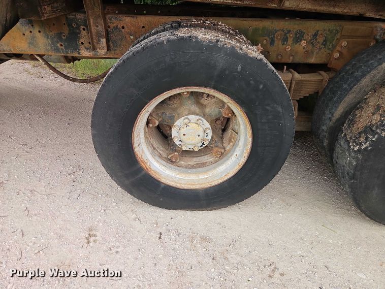 image for item EO7354 1978 Ford 9000 dump truck