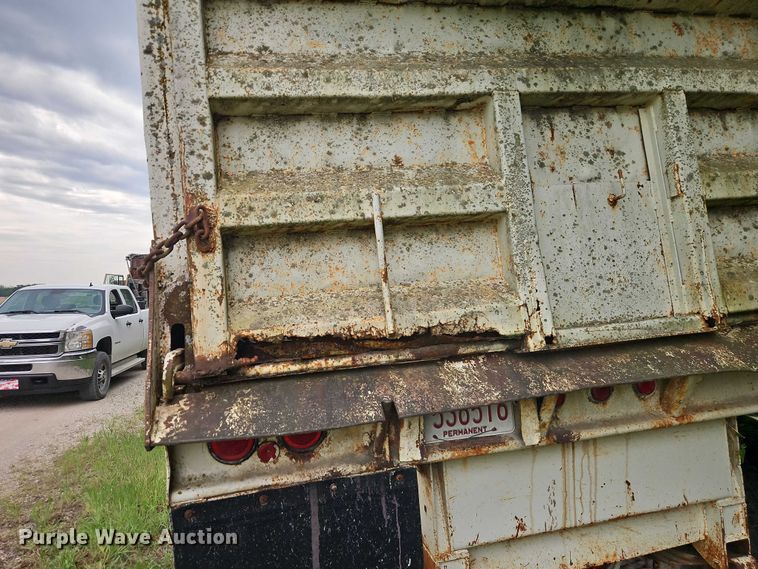 image for item EO7355 1979 Fruehauf ND1-F2-22'71/2DB5-24 end dump trailer