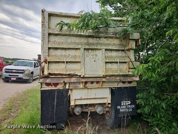 image for item EO7355 1979 Fruehauf ND1-F2-22'71/2DB5-24 end dump trailer