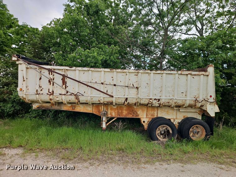 image for item EO7355 1979 Fruehauf ND1-F2-22'71/2DB5-24 end dump trailer