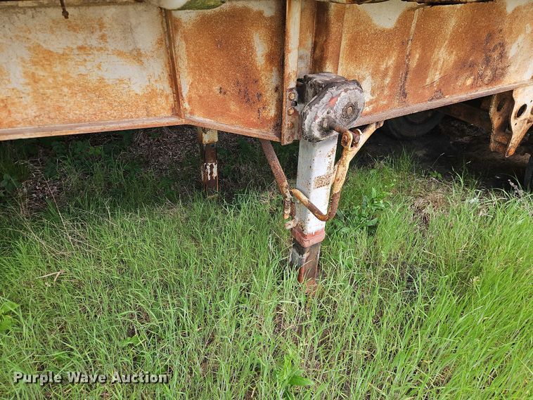 image for item EO7355 1979 Fruehauf ND1-F2-22'71/2DB5-24 end dump trailer
