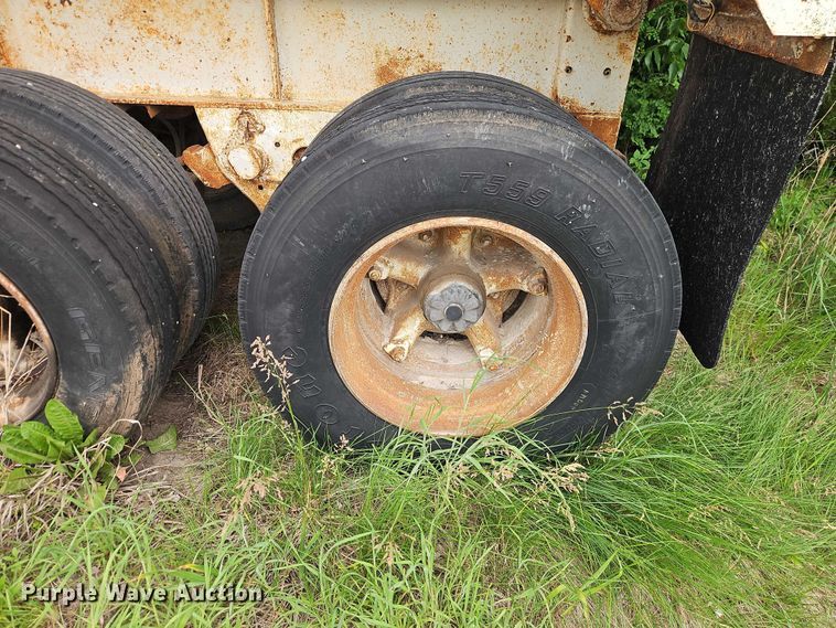 image for item EO7355 1979 Fruehauf ND1-F2-22'71/2DB5-24 end dump trailer