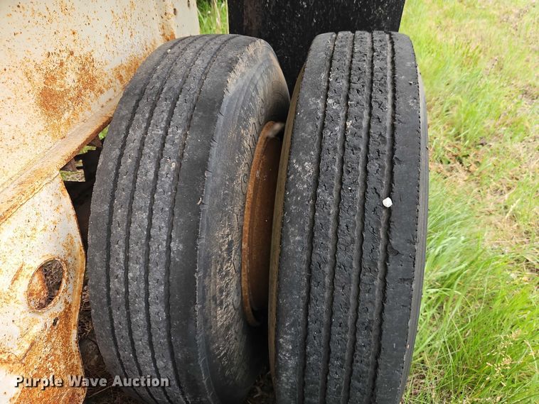 image for item EO7355 1979 Fruehauf ND1-F2-22'71/2DB5-24 end dump trailer