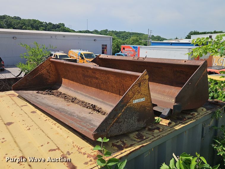 image for item EO7356 Skid steer attachments