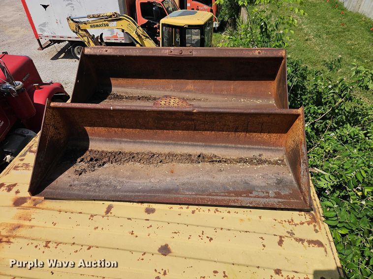 image for item EO7356 Skid steer attachments