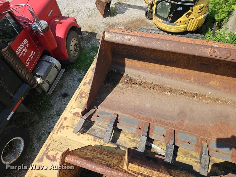image for item EO7356 Skid steer attachments