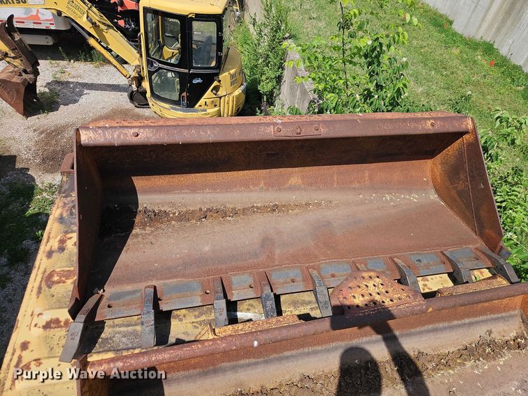 image for item EO7356 Skid steer attachments