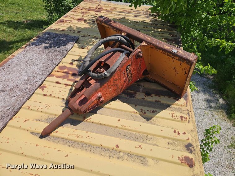 image for item EO7356 Skid steer attachments