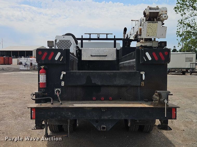 image for item EO7362 2007 Kenworth T300 utility / service truck