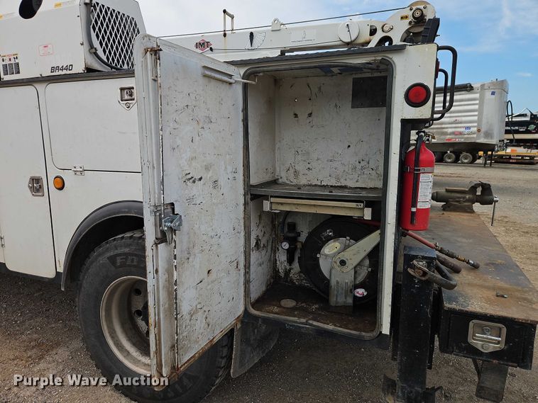 image for item EO7362 2007 Kenworth T300 utility / service truck